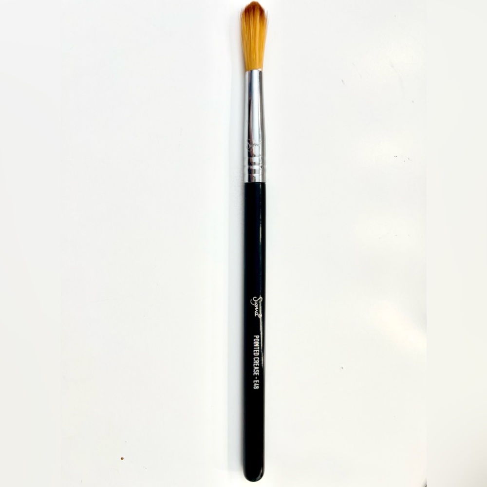 Sigma E48 Pointed Crease Brush